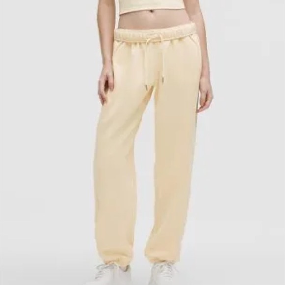 lululemon athletica Pants - lululemon buttercream scuba joggers NWT
